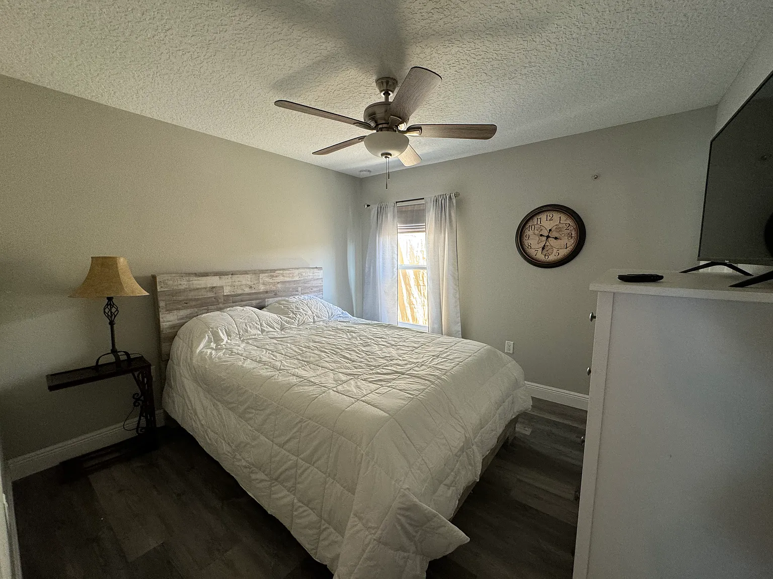 3 bed, 1500 sqft, $2,495 — Photo 2