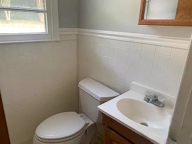 2802 Filbert Hwy — Photo 9