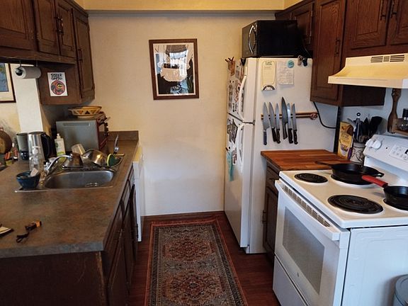 619 Marine #3 - kitchen