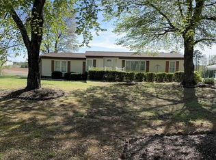 1868 Barker Rd, Ringgold, VA 24586