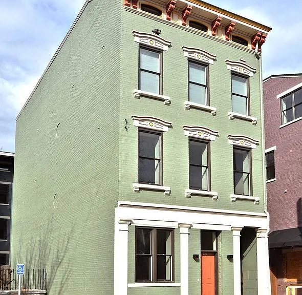 122 W 15th St #222 — Photo 18
