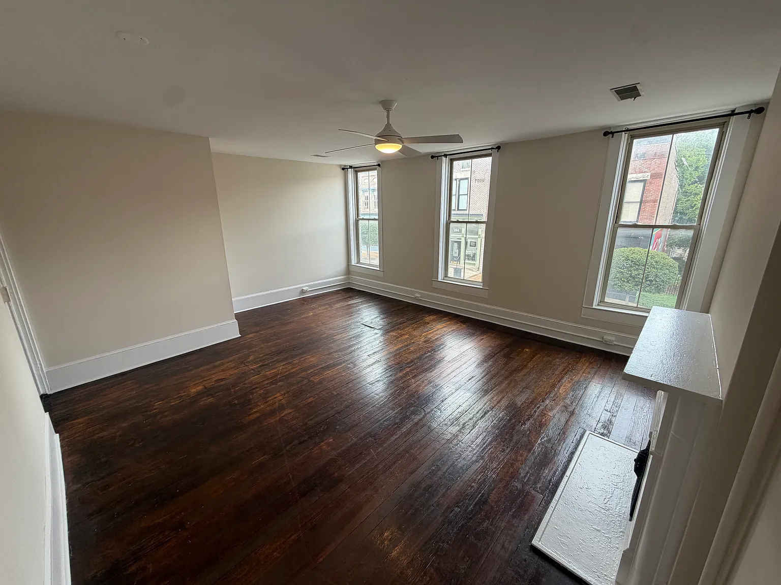 2 bed, 1374 sqft, $1,400 — Photo 2