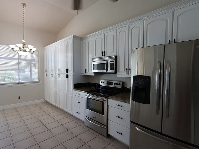 4905 Sands Blvd — Photo 15
