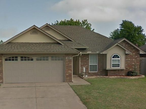 2nd image of 101 SW 143rd St