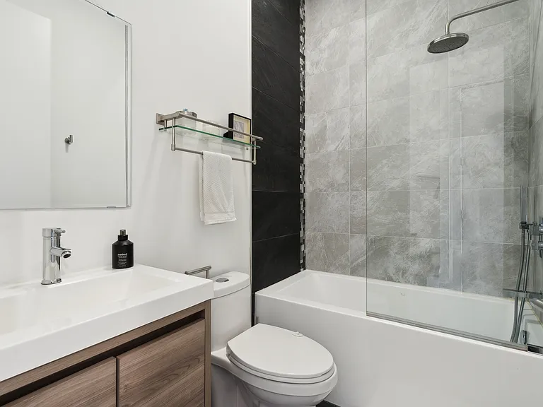 1339 W Ancona St — Photo 17