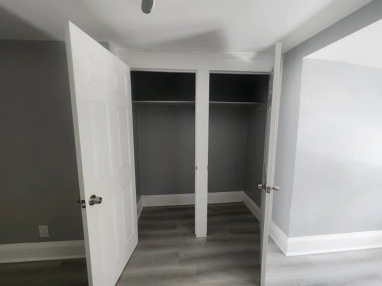 8203 Myrtle Ave #3U — Photo 5