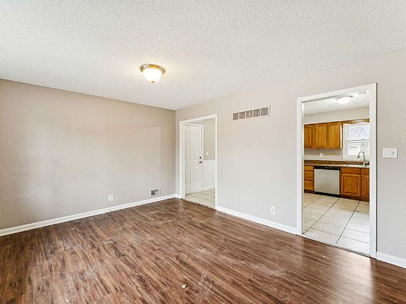 5th image of 5009 Hawthorne Ave