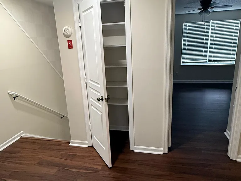 5804 Echingham Dr — Photo 15