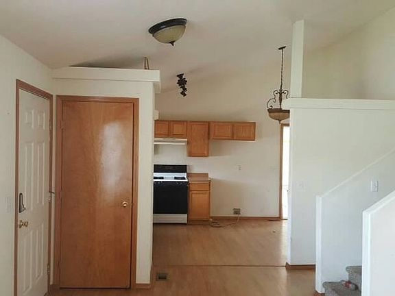 3rd image of 1007 N Prentis St