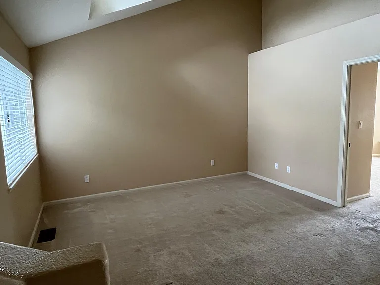 68 Heather Garden Ln — Photo 13