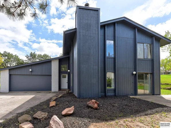 1206 N 145th Plz, Omaha, NE 68154