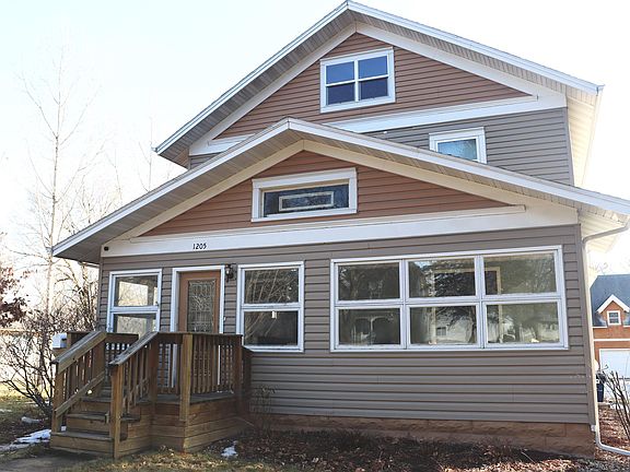 2nd image of 1205 Ithaca Ave