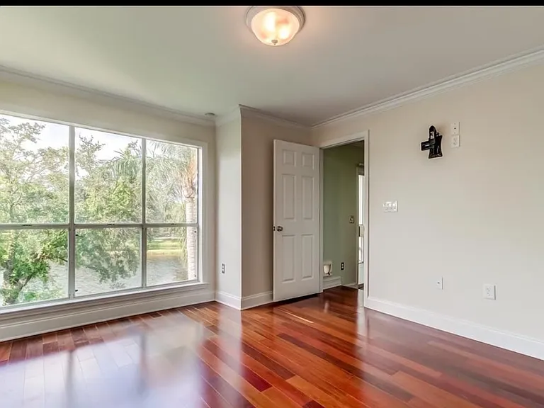 115 112th Ave NE #618 — Photo 22