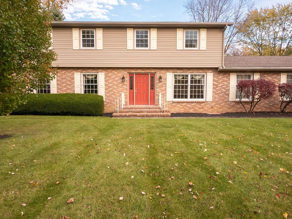 1st image of 1020 Hathaway Ln