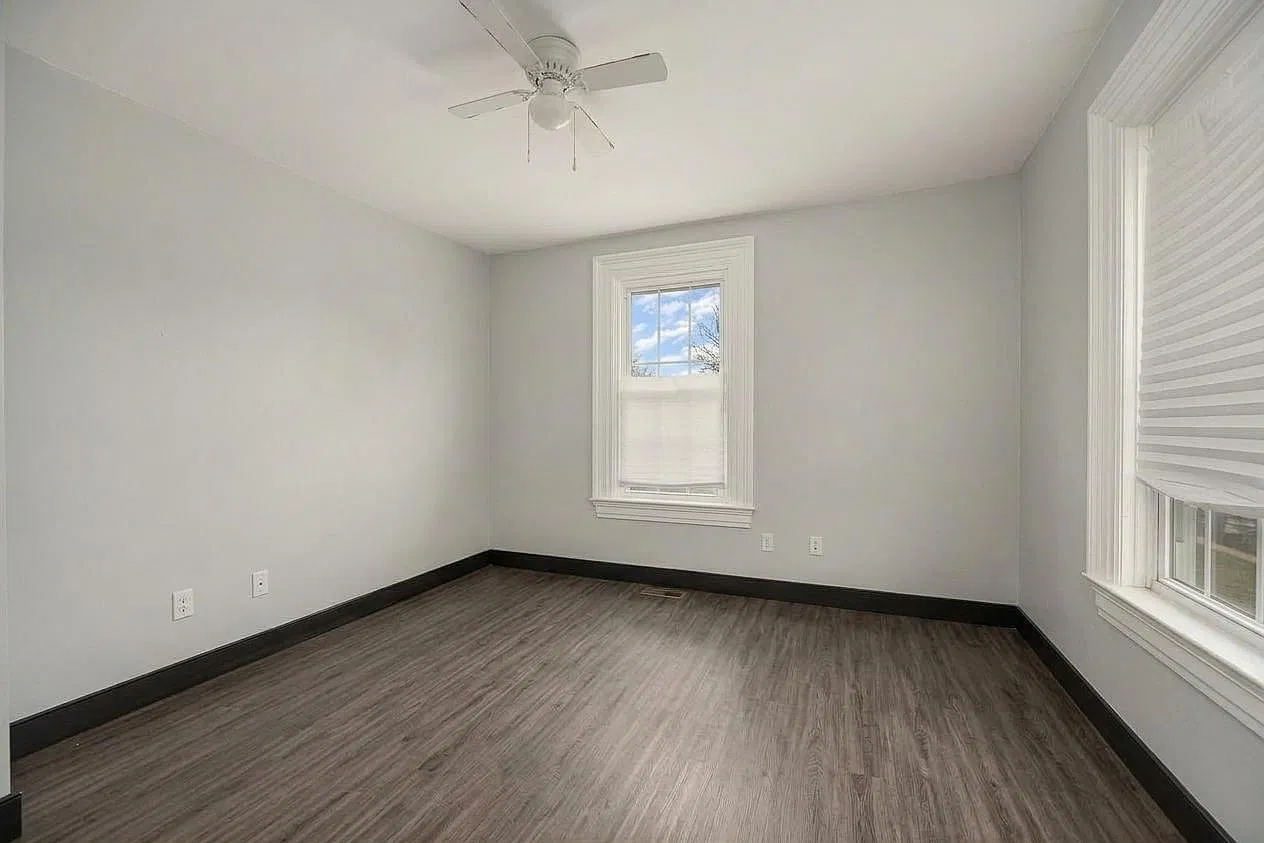 2 bed, 1600 sqft, $1,550 — Photo 2