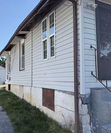 5th image of 8109 Allen Ave