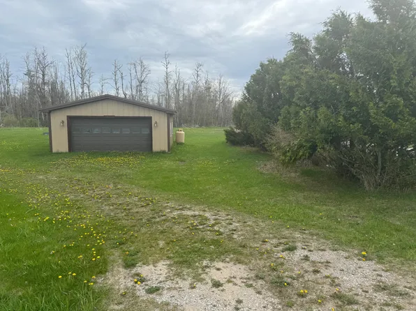 9075 Meridian Line Rd, Johannesburg, MI 49751