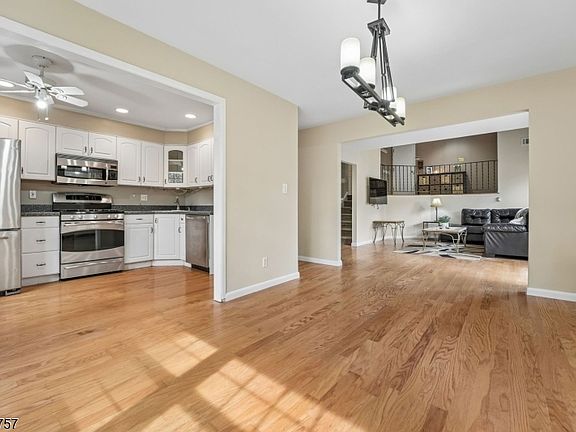 5th image of 11 Concord Rd #A