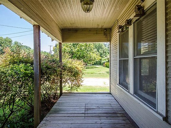 2nd image of 2503 W Park Row Blvd