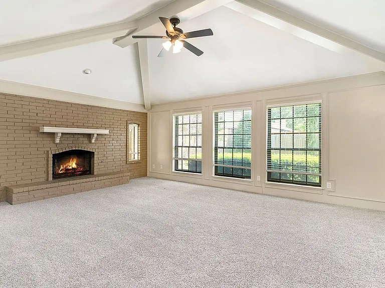 802 Pebblebrook Dr — Photo 6