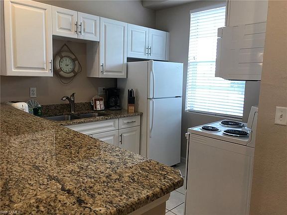 3rd image of 160 Palm St #206