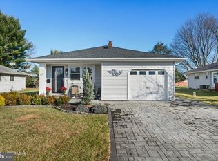 27 Montserrat St, Toms River, NJ