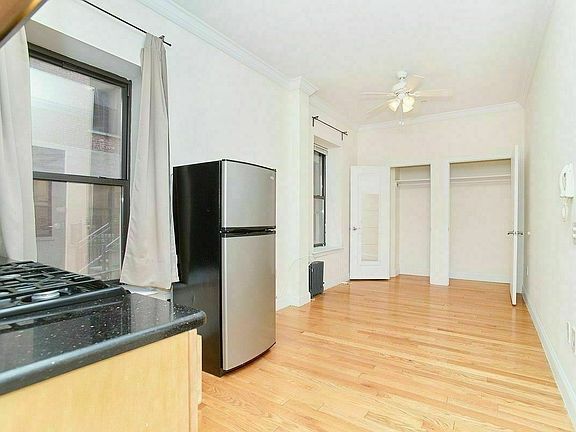 4th image of 560 W 144th St APT 6A