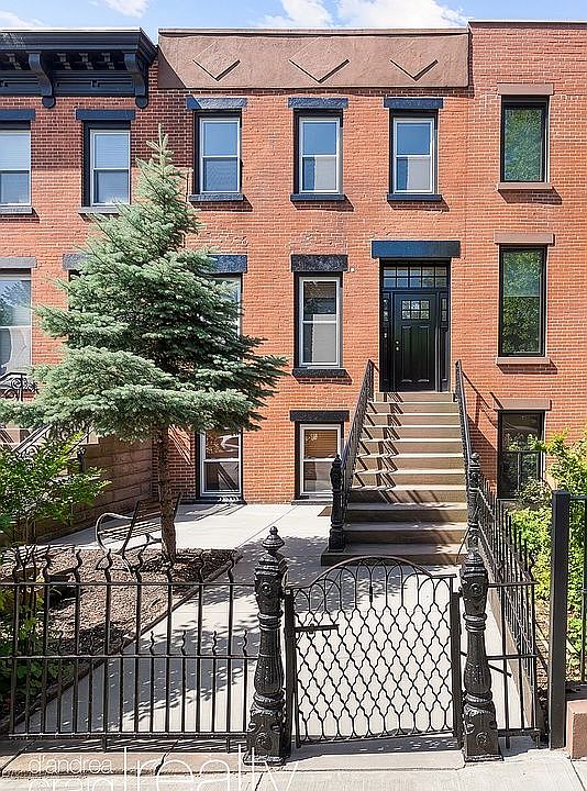 1st image of 90 2nd St #Townhouse