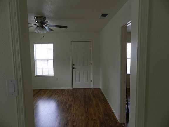 5th image of 306 1/2 N Mesa St