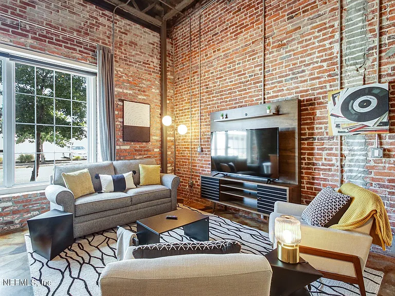 1050 Hendricks Ave #101 — Photo 14