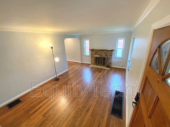 2nd image of 8349 Banbury St