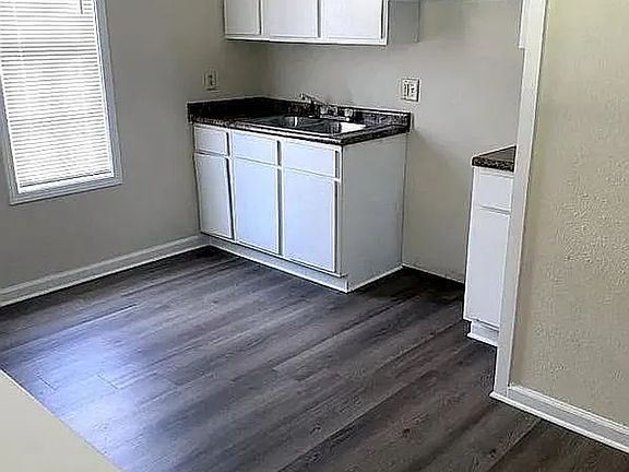 5th image of 308 Gannt St #308