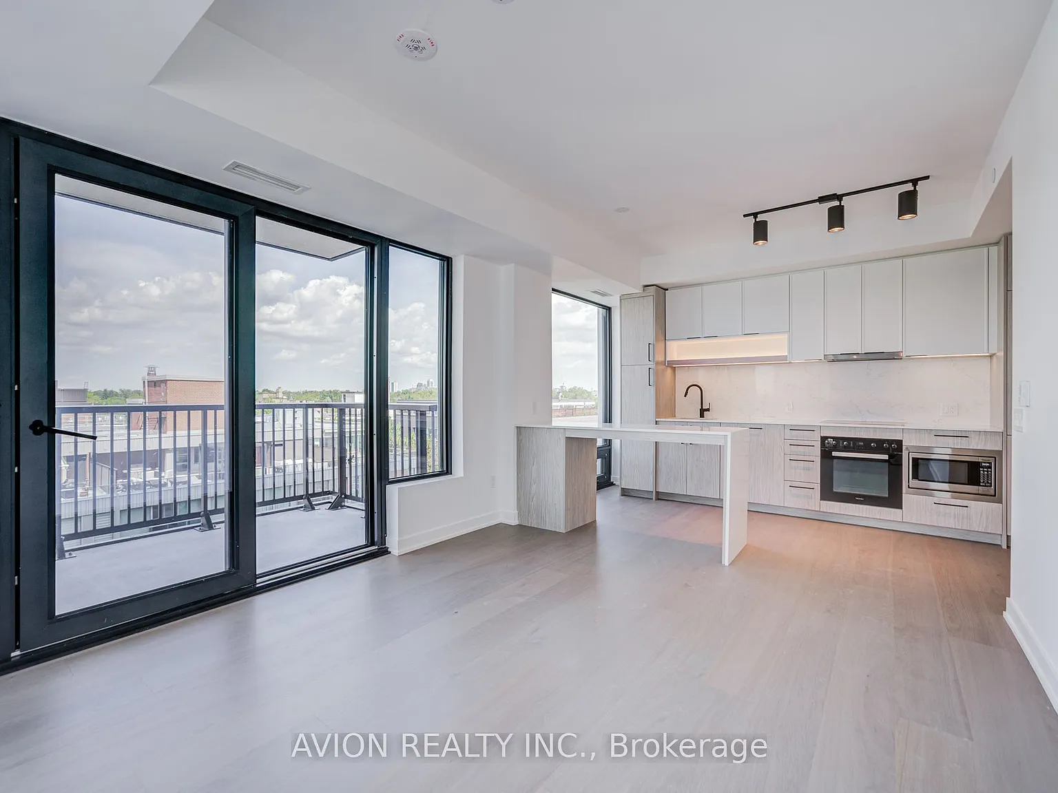 2 bed, $3,500 — Photo 3