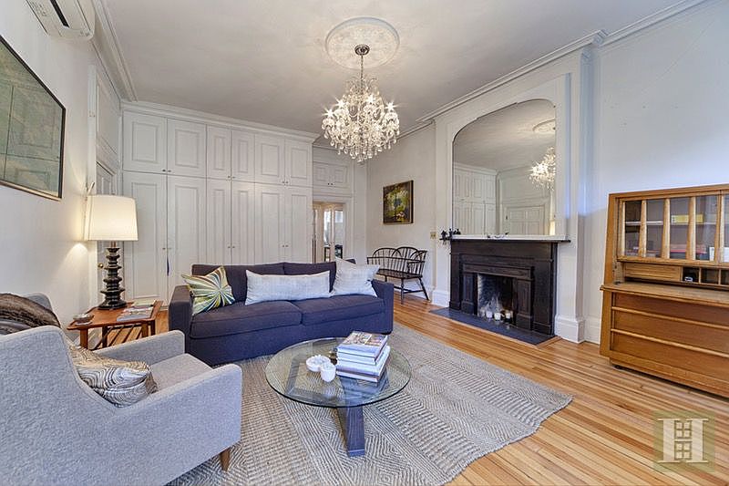 1st image of 3 E 9th St APT 5