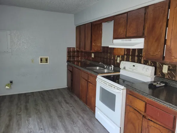 616 W Chickasaw Ave #1, Sallisaw, OK 74955