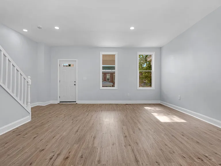 510 N Edgewood St — Photo 5