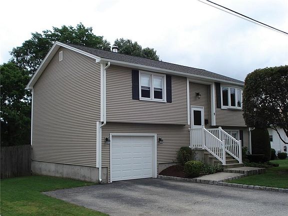 2nd image of 9 Crest Ave