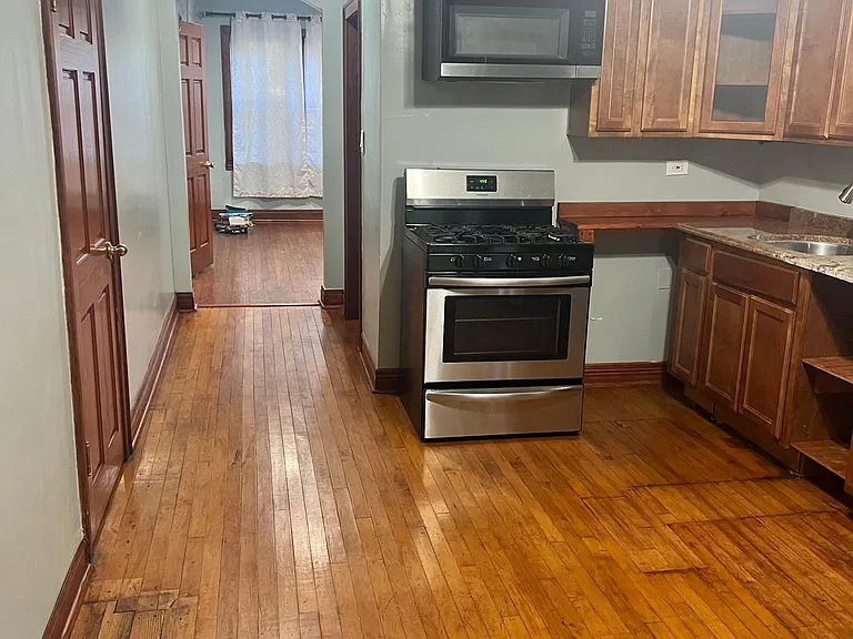 2029 W 53rd St #1 — Photo 7