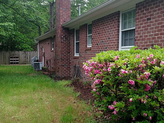 4th image of 124 Sleepy Hollow Ln