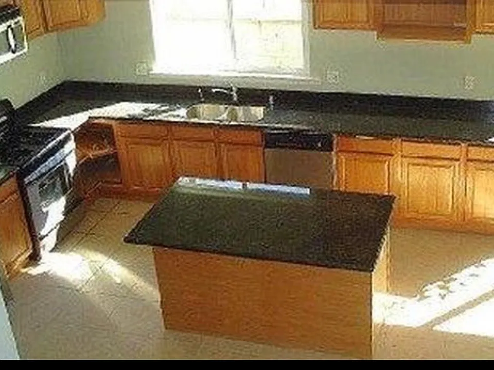 9 S 23rd St