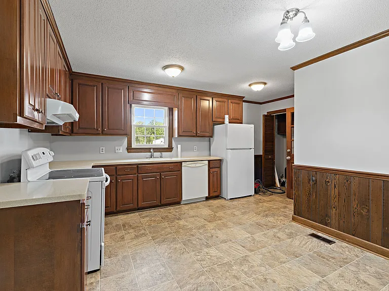 315 Holland Hill Dr — Photo 9