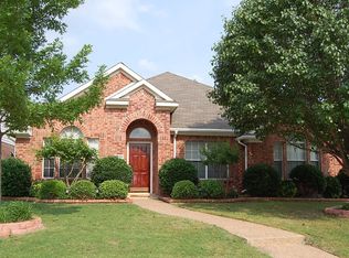 7404 Vineyard Dr, Plano, TX 75025