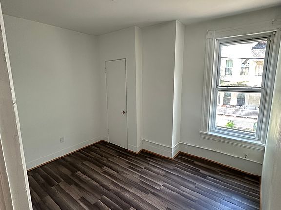 4th image of 177 N Laurel St APT 2
