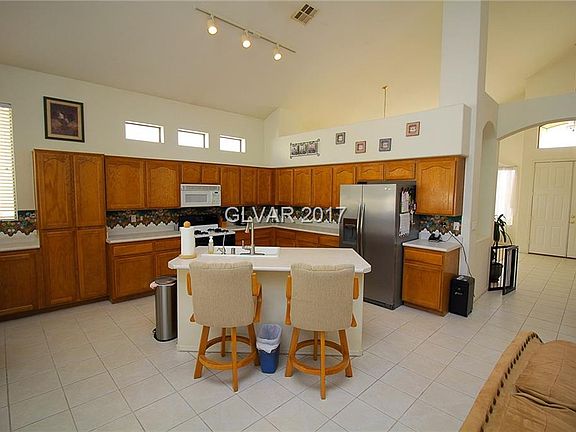2nd image of 1084 Desert Shale Ave