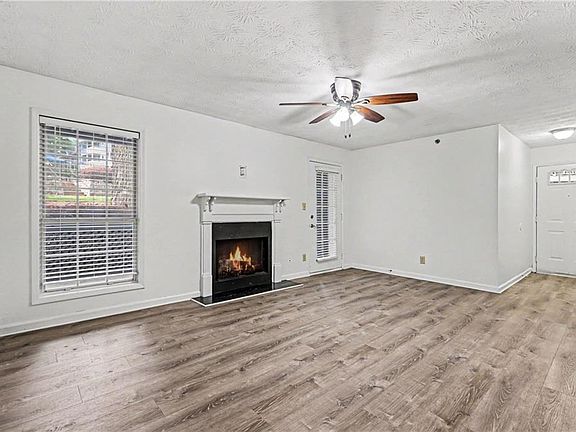 3rd image of 3960 Riverlook Pkwy SE Unit 203