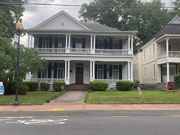 3rd image of 312 College St APT 1
