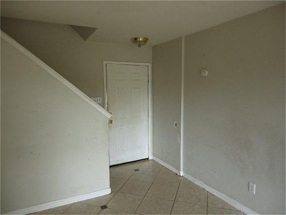 2nd image of 10010 Revelstoke Dr
