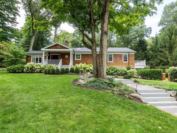 33 Cedar Road, Wilton, CT 06897