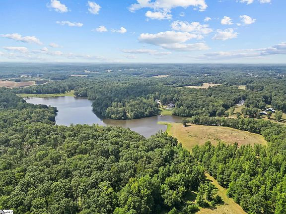 2nd image of 100 Gunter Rd