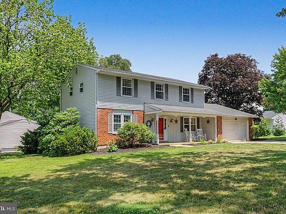 2nd image of 1 Graybridge Dr
